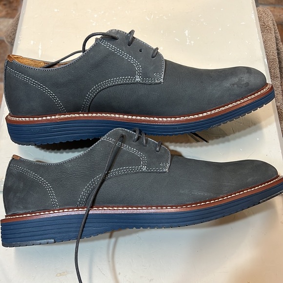 Johnston & Murphy Grey Dress Shoe - Picture 12 of 12